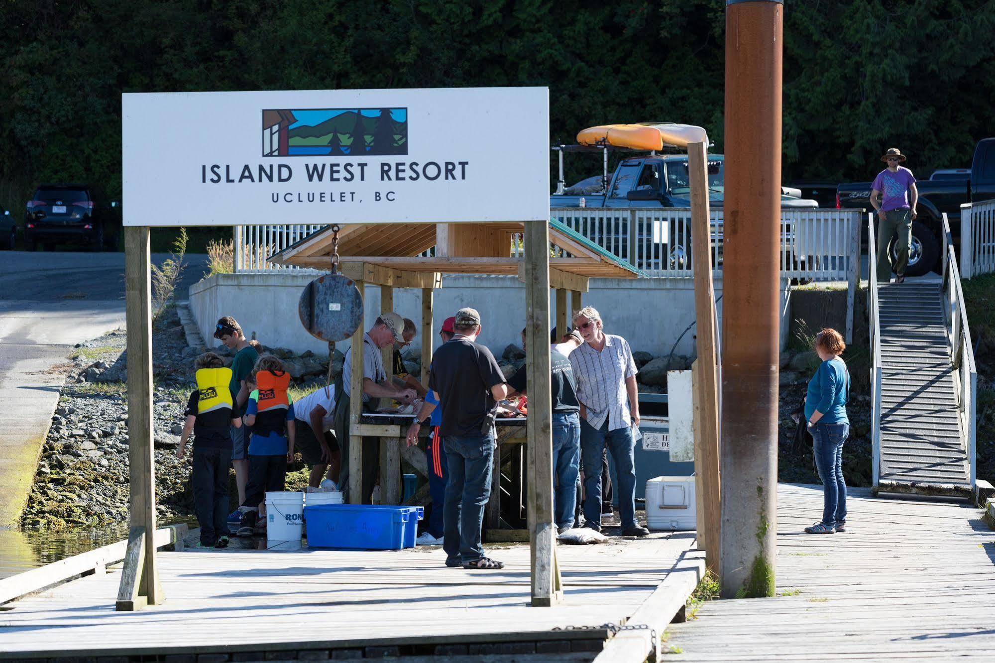 Island West Resort ยูคลูเลต ภายนอก รูปภาพ